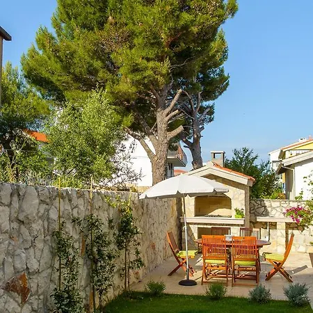 Διαμέρισμα Two-bedroom In Okrug Gornji Ii