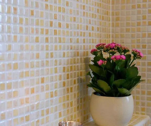 Two-bedroom In Okrug Gornji Ii